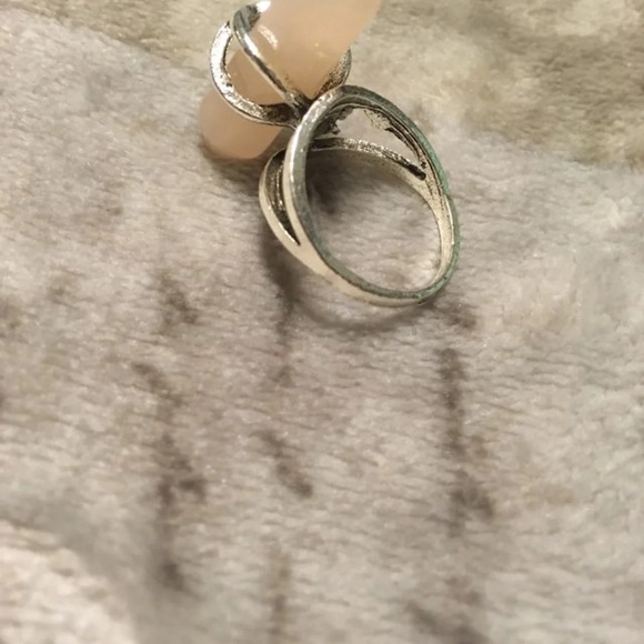 Ring - Picture 2 of 4